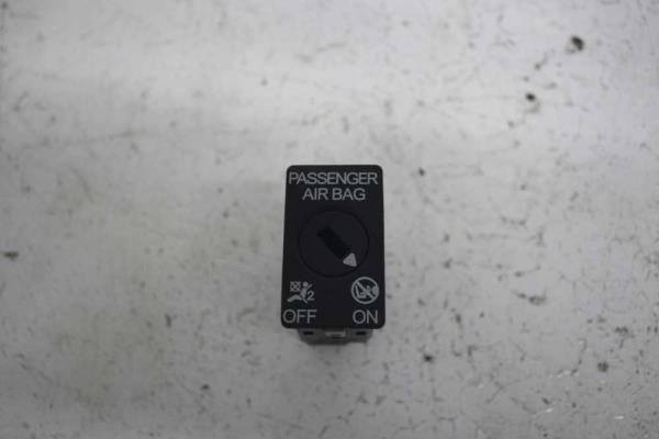 BOUTON AIRBAG VW GOLF 7 - Vue 1